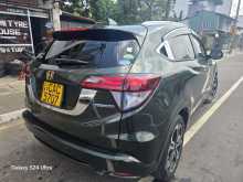 https://riyasewana.com/uploads/honda-vezel-z-61750484702.jpg