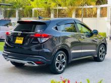 https://riyasewana.com/uploads/honda-vezel-z-716225517915.jpg