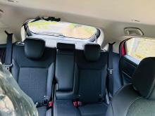 https://riyasewana.com/uploads/honda-vezel-z-721285024922.jpg