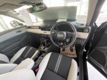 https://riyasewana.com/uploads/honda-vezel-z-810485517272.jpg