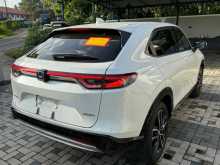 https://riyasewana.com/uploads/honda-vezel-z-8134119512.jpg