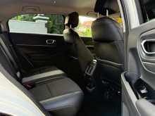 https://riyasewana.com/uploads/honda-vezel-z-8134119566.jpg