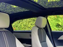 https://riyasewana.com/uploads/honda-vezel-z-916030924842.jpg