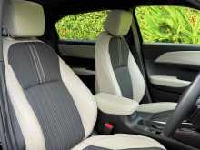 https://riyasewana.com/uploads/honda-vezel-z-play-610430322542.jpg