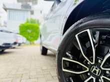 https://riyasewana.com/uploads/honda-vezel-z-premium-371954325.jpg