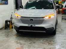 https://riyasewana.com/uploads/honda-vezel-zplayhighest-41755294063.jpg