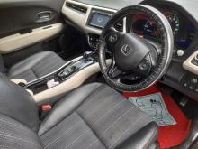 https://riyasewana.com/uploads/honda-vezele-z-2416330617806.jpg