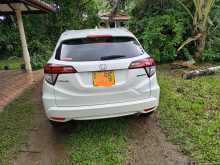 https://riyasewana.com/uploads/honda-vezell-2015-2123595112862.jpg
