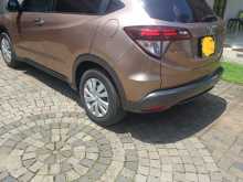 https://riyasewana.com/uploads/honda-vezzel-2016-211533712032.jpg