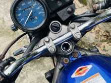 https://riyasewana.com/uploads/honda-vtr-250-132337094183.jpg