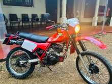https://riyasewana.com/uploads/honda-xlr-125-518362613092.jpg