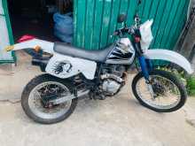 Honda XLR 125R 1999 Motorbike