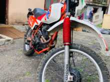 https://riyasewana.com/uploads/honda-xlr-2215145413693.jpg