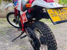 https://riyasewana.com/uploads/honda-xlr-2215145414002.jpg