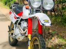 Honda XLR 250 2000 Motorbike