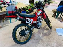 Honda XLR 1999 Motorbike