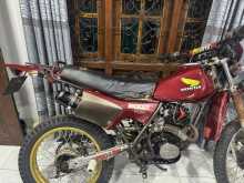 Honda XLR 1987 Motorbike