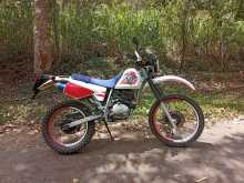 https://riyasewana.com/uploads/honda-xlr-61342354111.jpg
