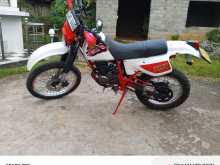 https://riyasewana.com/uploads/honda-xlr-72113474581.jpg