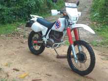 https://riyasewana.com/uploads/honda-xlr200-21108564323.jpg