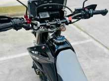 https://riyasewana.com/uploads/honda-xr-1518404213344.jpg