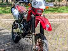 Honda XR 2006 Motorbike