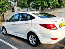 https://riyasewana.com/uploads/hyundai-accent-crdi-14852314213.jpg