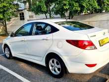 https://riyasewana.com/uploads/hyundai-accent-crdi-4946444863.jpg