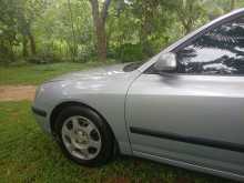 Hyundai Elantra 2000 Car