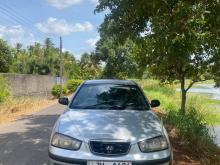 Hyundai Elantra 2000 Car