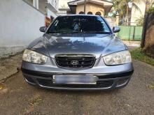 Hyundai Elantra 2000 Car