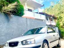 Hyundai Elantra 2000 Car