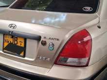 Hyundai Elantra 2000 Car