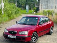 Hyundai Elantra 2000 Car