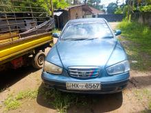Hyundai Elantra 2000 Car