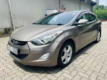 https://riyasewana.com/uploads/hyundai-elantra-gls-2011-32111912792.jpg