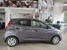 https://riyasewana.com/uploads/hyundai-eon-201302036335.jpg