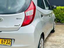 https://riyasewana.com/uploads/hyundai-eon-magna-2016-410240212813.jpg
