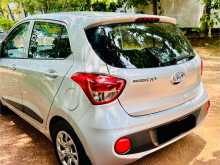 https://riyasewana.com/uploads/hyundai-grand-i10-2017-2918295812643.jpg