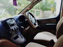 https://riyasewana.com/uploads/hyundai-h1-118112222572.jpg