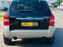 https://riyasewana.com/uploads/hyundai-hyundai-tucson-14152614273.jpg