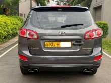 https://riyasewana.com/uploads/hyundai-sanatafe-15844244613.jpg