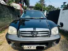 Hyundai Santa Fe 2003 SUV