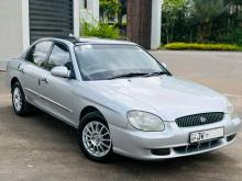 Hyundai Sonata 2000 Car