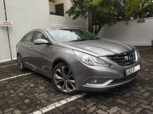 Hyundai Sonata 2010 Car