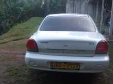 Hyundai Sonata 2000 Car