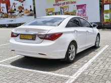 https://riyasewana.com/uploads/hyundai-sonata-6813214933.jpg