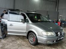 Hyundai Trajet 2005 Car