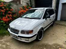 Hyundai Trajet G 2000 Car