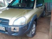 Hyundai Tucson 2004 SUV